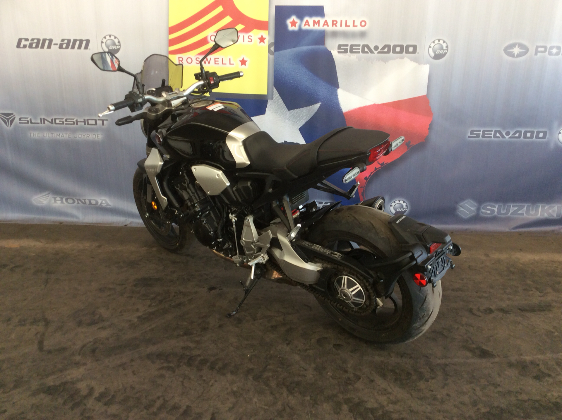 2018 Honda CB1000R in Clovis, New Mexico - Photo 6