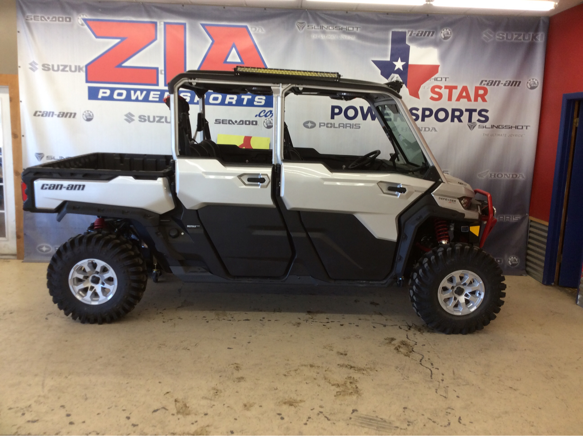 2024 Can-Am Defender MAX X MR With Half Doors HD10 in Clovis, New Mexico - Photo 7