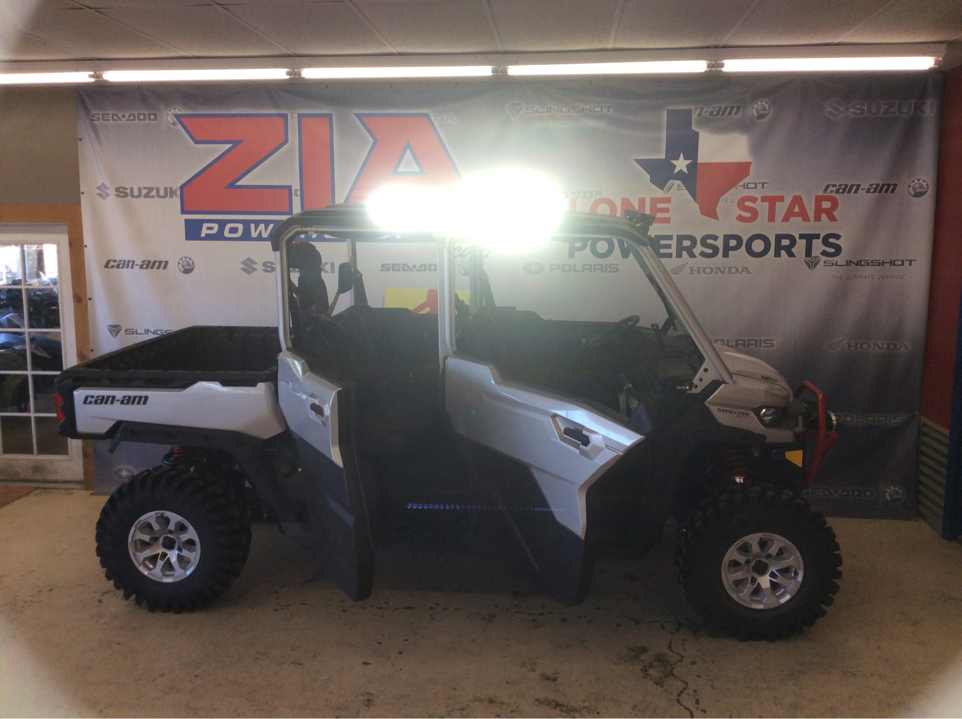 2024 Can-Am Defender MAX X MR With Half Doors HD10 in Clovis, New Mexico - Photo 8