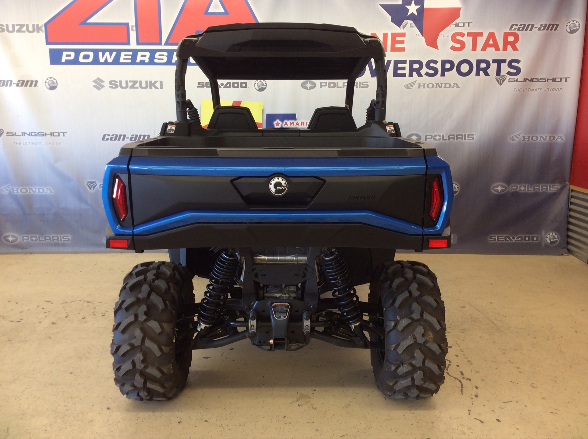 2023 Can-Am Commander XT 700 in Clovis, New Mexico - Photo 4
