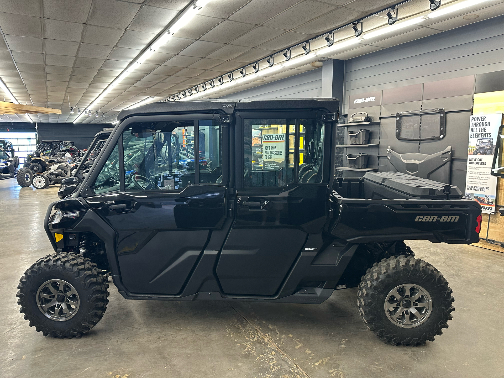 2024 Can-Am Defender MAX Lone Star CAB HD10 in Clovis, New Mexico - Photo 1