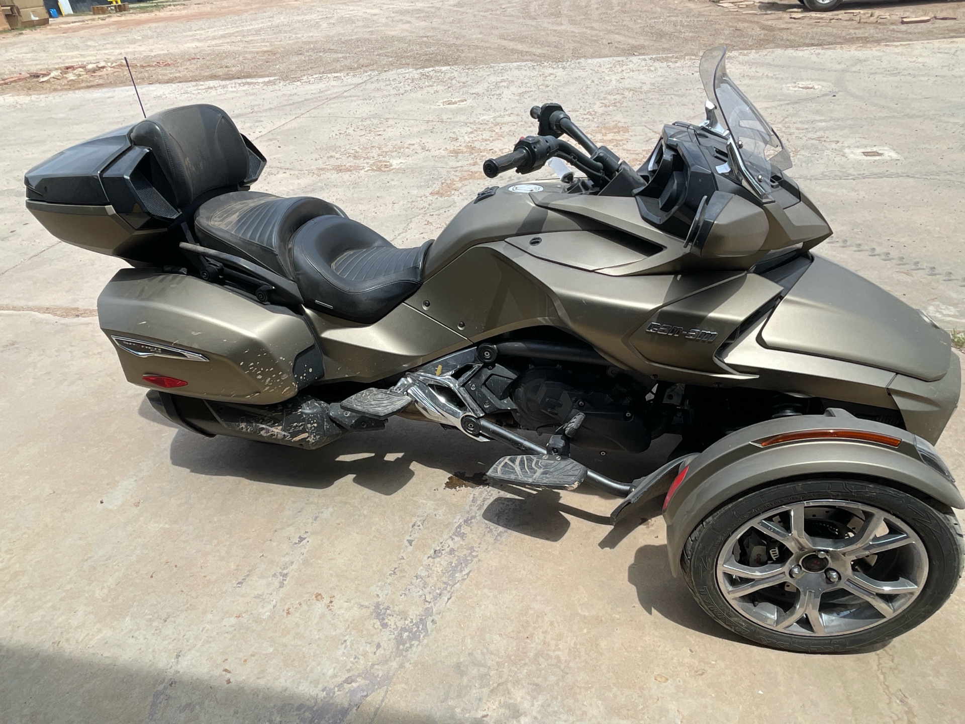 2021 Can-Am Spyder F3 Limited in Clovis, New Mexico - Photo 3