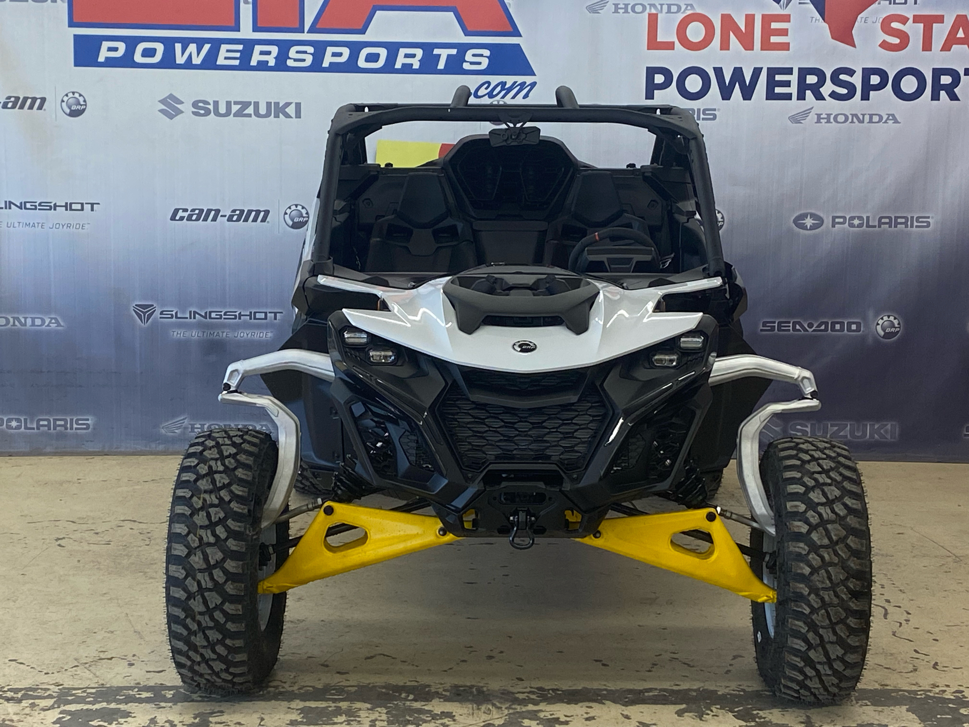 2024 Can-Am Maverick R 999T DCT in Clovis, New Mexico - Photo 3