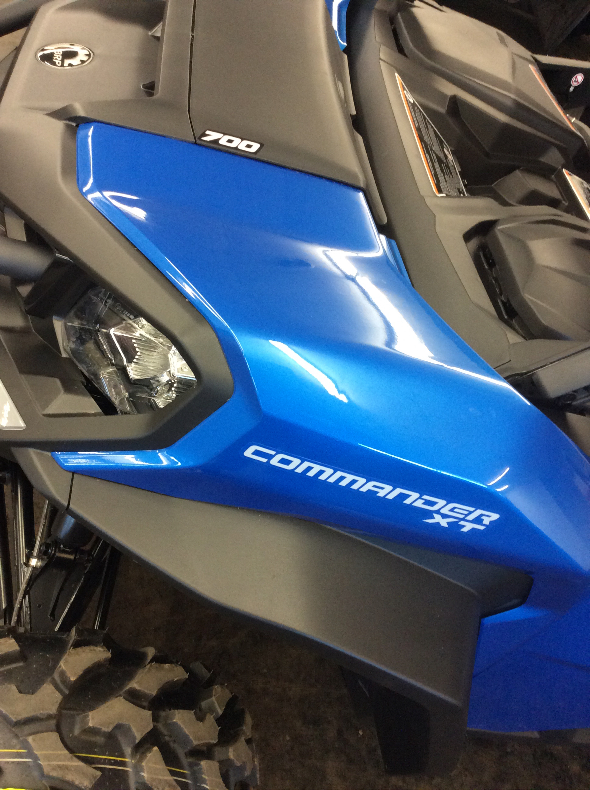 2022 Can-Am Commander XT 700 in Clovis, New Mexico - Photo 8