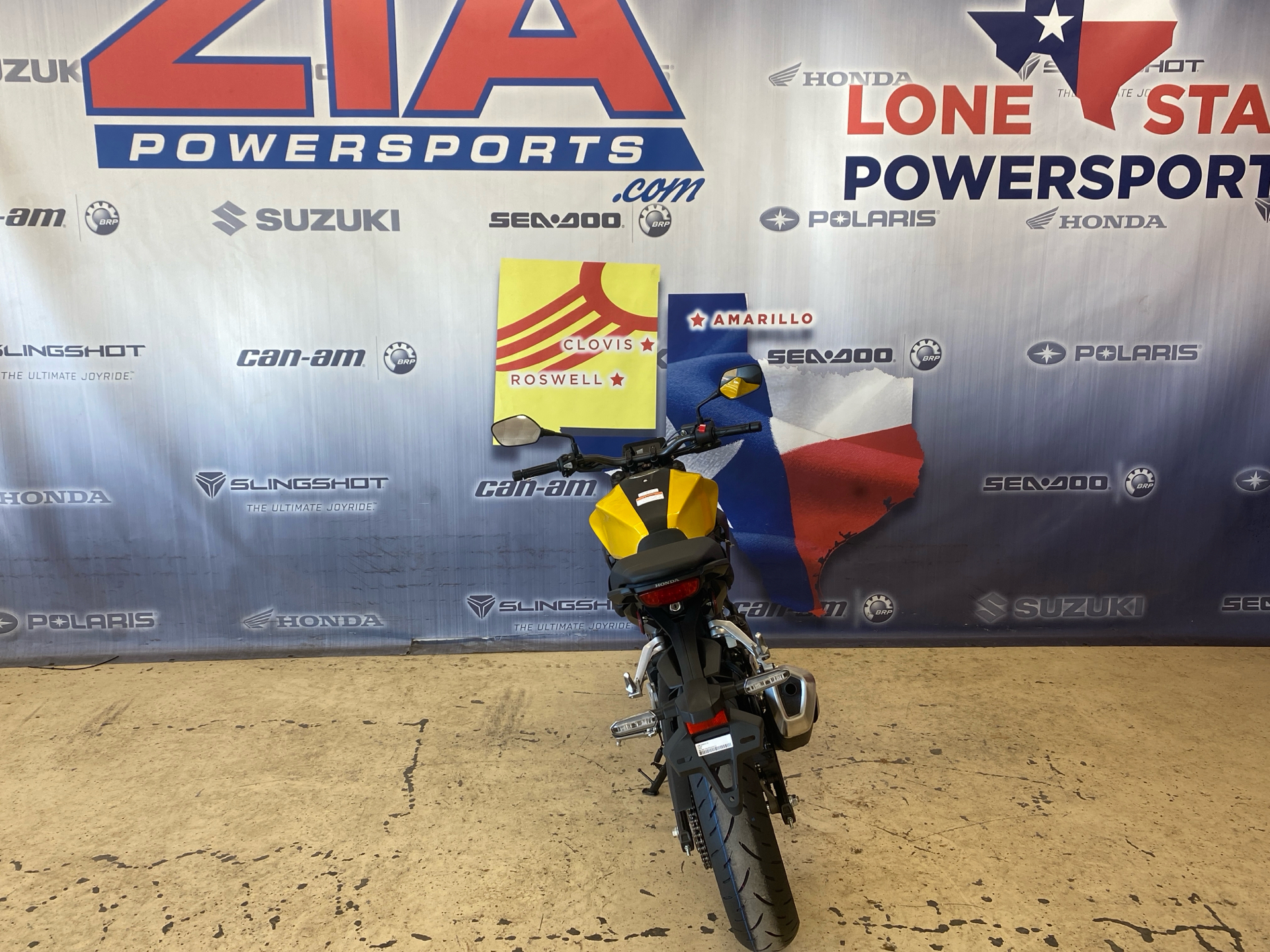 2024 Honda CB300R ABS in Clovis, New Mexico - Photo 4