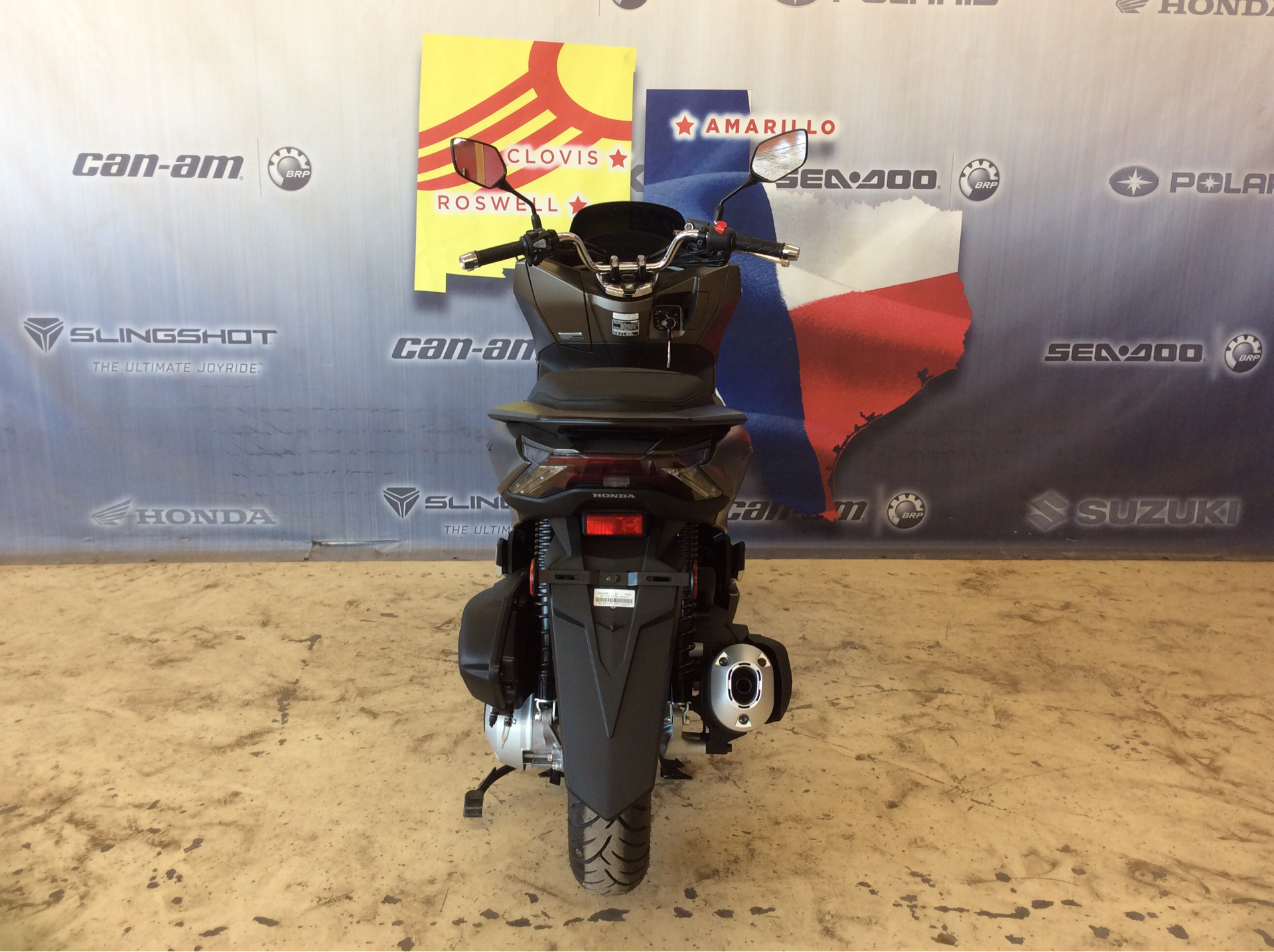 2023 Honda PCX in Clovis, New Mexico - Photo 4