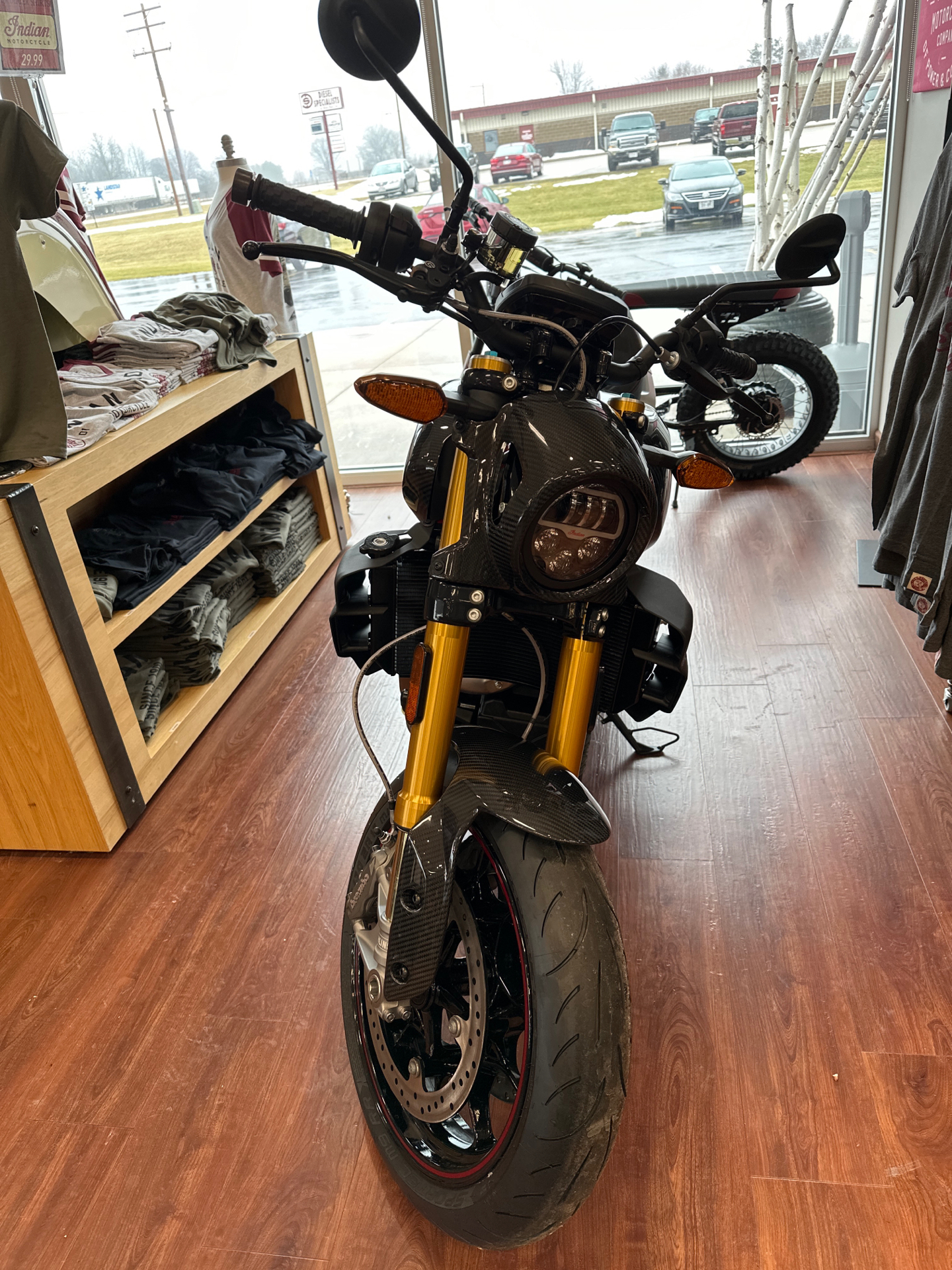 2022 Indian Motorcycle FTR R Carbon in De Pere, Wisconsin - Photo 3