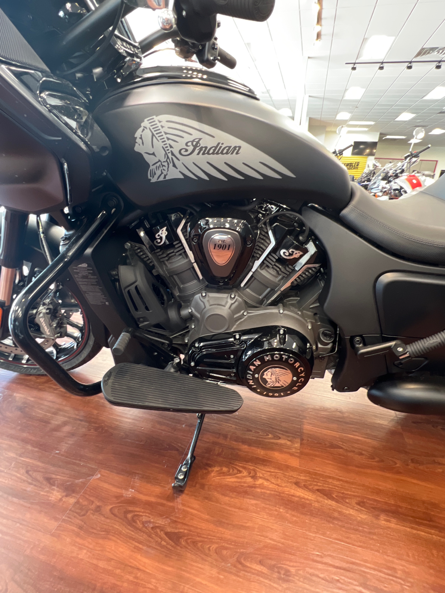 2023 Indian Motorcycle Challenger® Dark Horse® in De Pere, Wisconsin - Photo 3