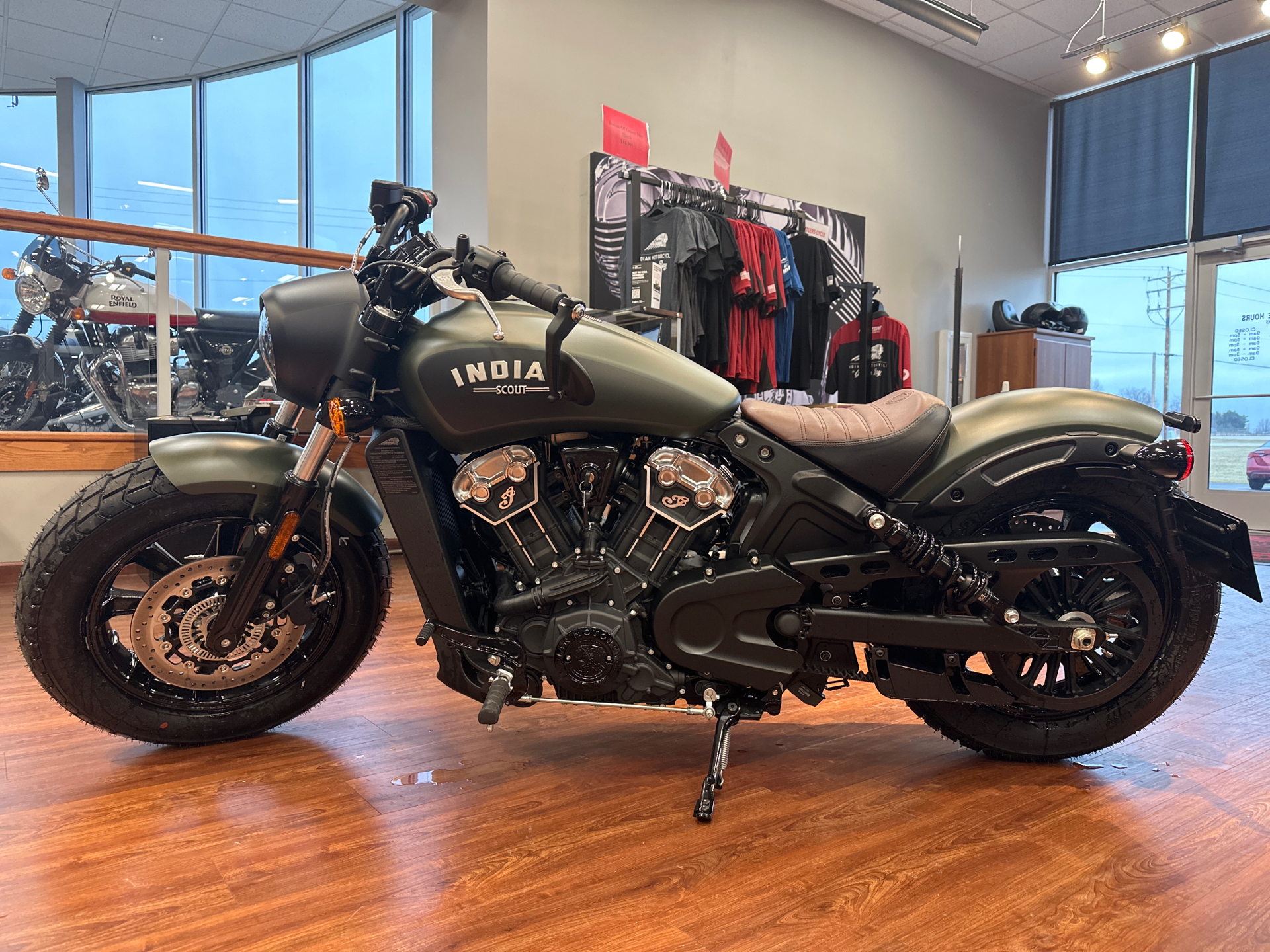 2023 Indian Motorcycle Scout® Bobber ABS in De Pere, Wisconsin - Photo 2