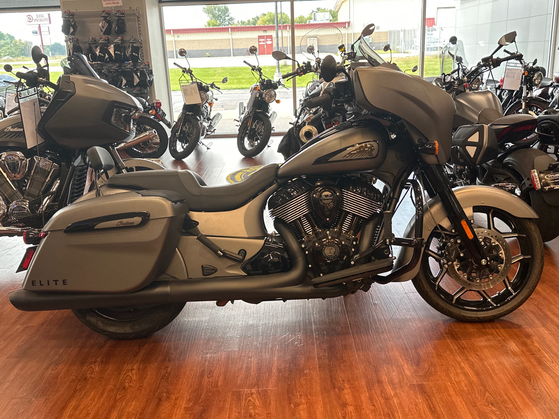 2022 Indian Motorcycle Chieftain® Elite in De Pere, Wisconsin - Photo 1