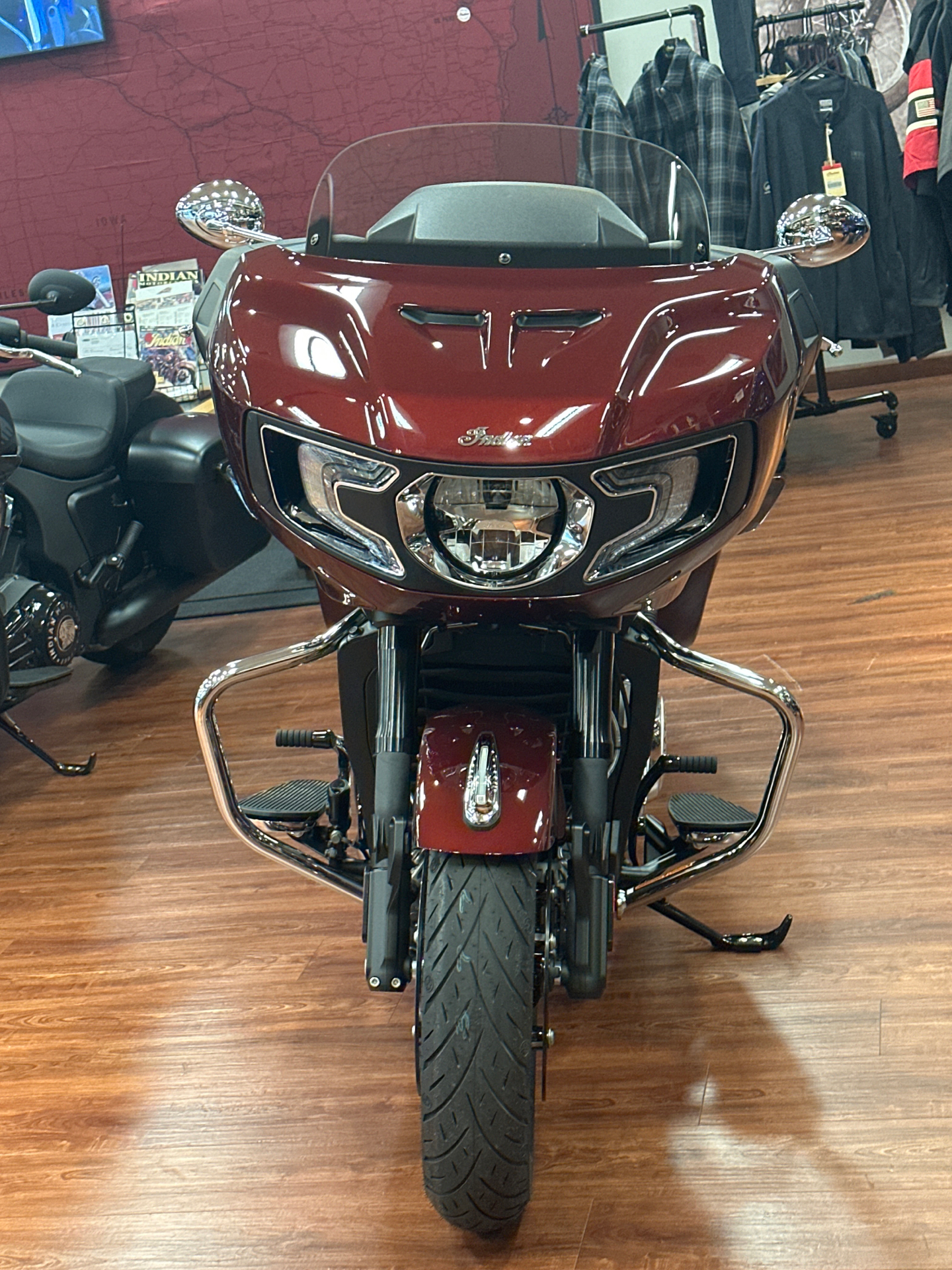 2023 Indian Motorcycle Challenger® Limited in De Pere, Wisconsin - Photo 3