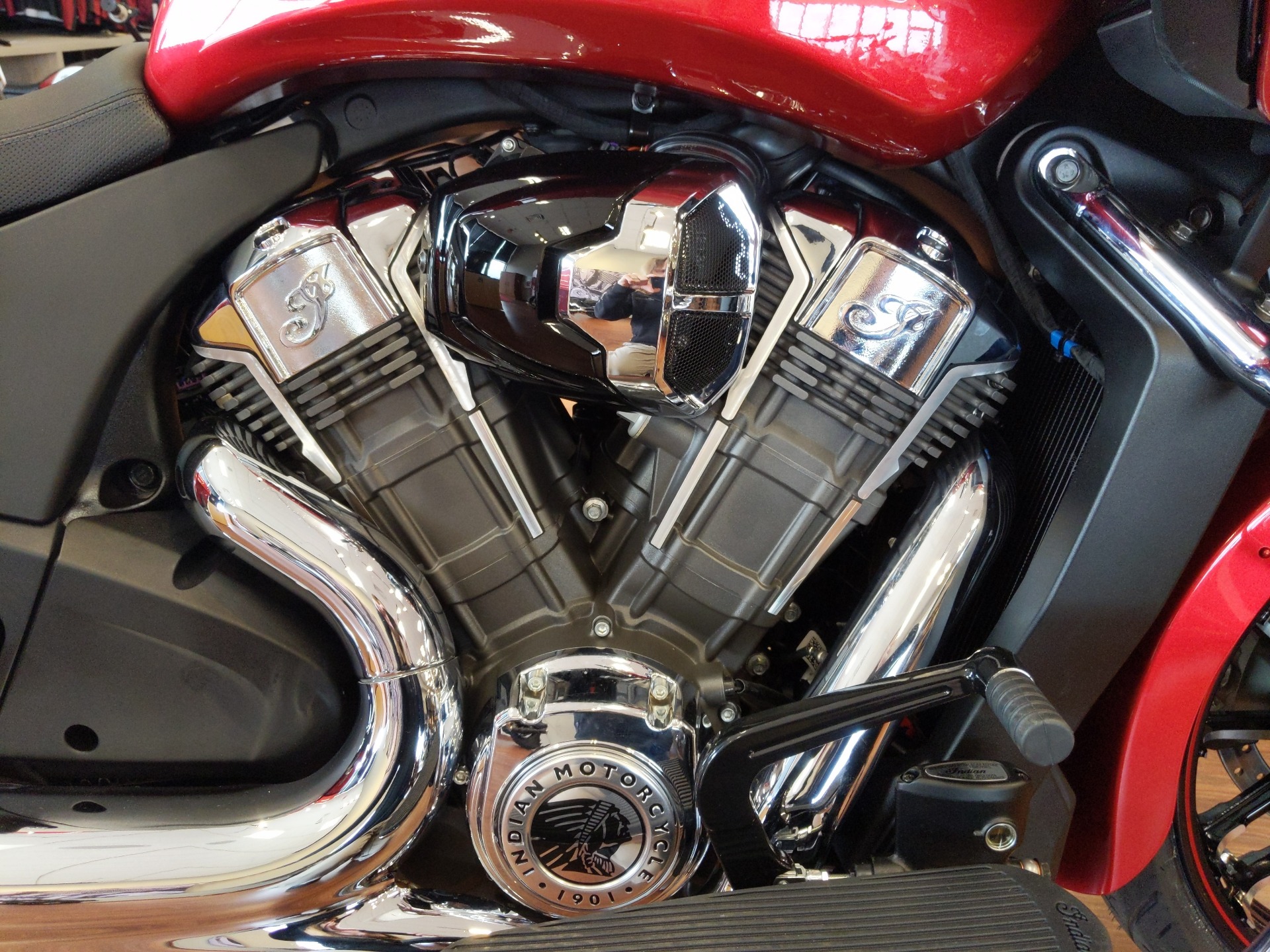 2021 Indian Motorcycle Challenger® Limited in De Pere, Wisconsin - Photo 7