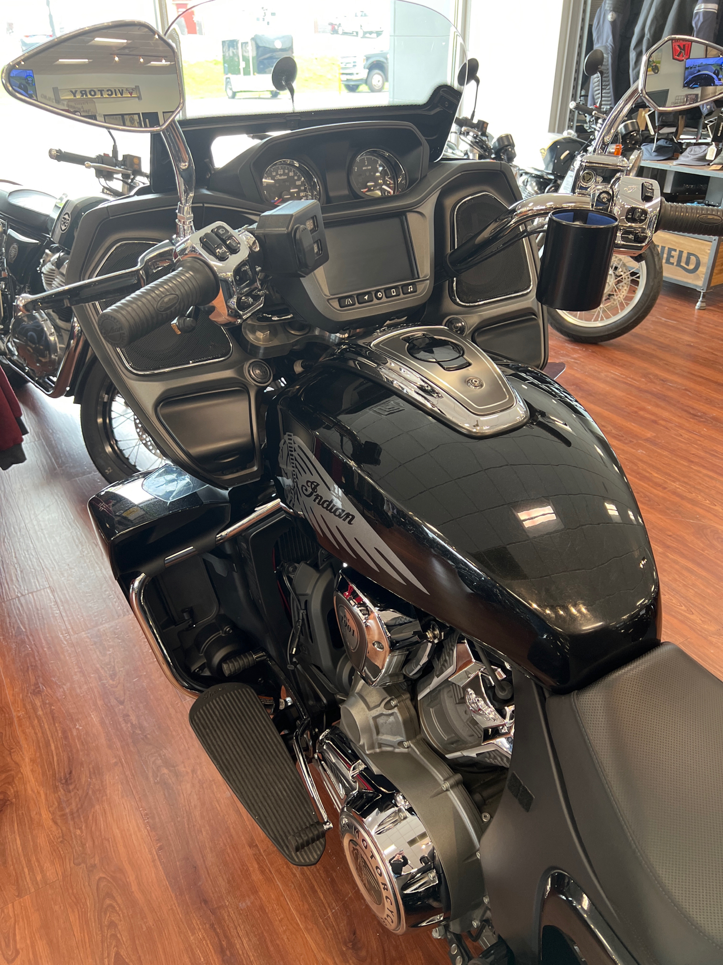 2020 Indian Motorcycle Challenger® Limited in De Pere, Wisconsin - Photo 4