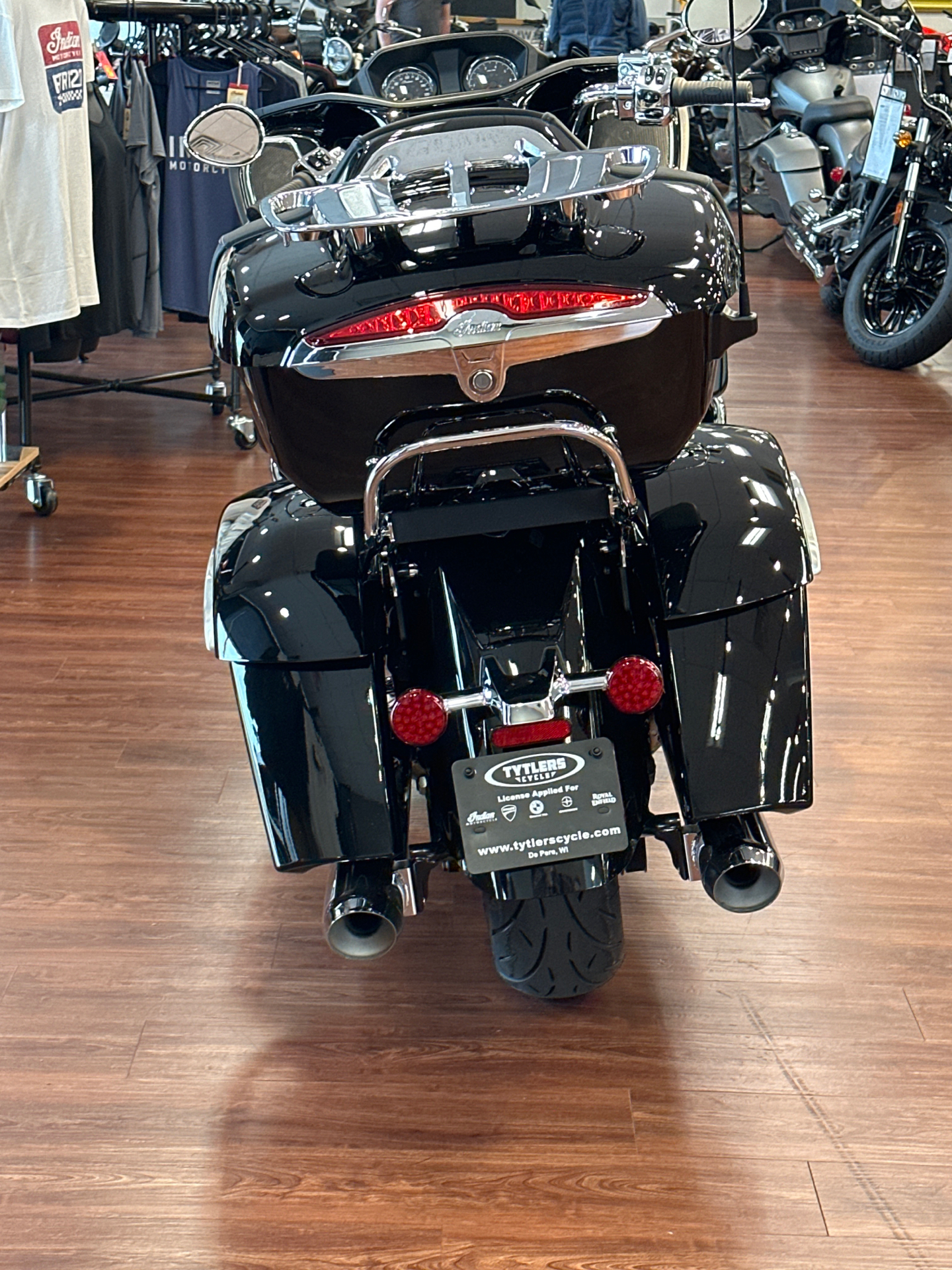 2023 Indian Motorcycle Pursuit® Limited with Premium Package in De Pere, Wisconsin - Photo 4
