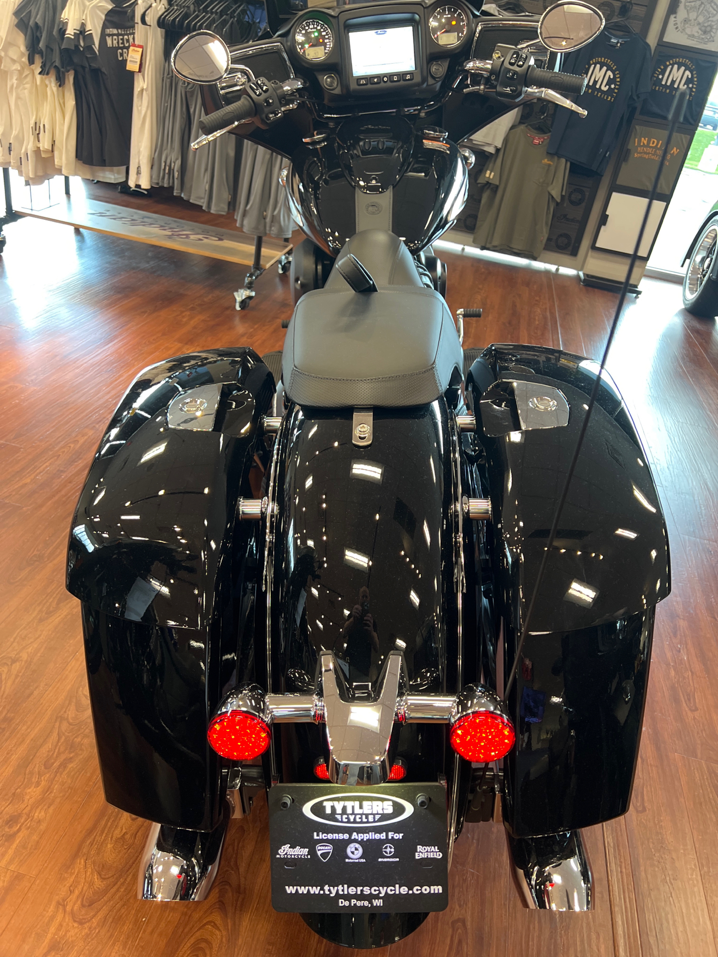 2023 Indian Motorcycle Chieftain® in De Pere, Wisconsin - Photo 4