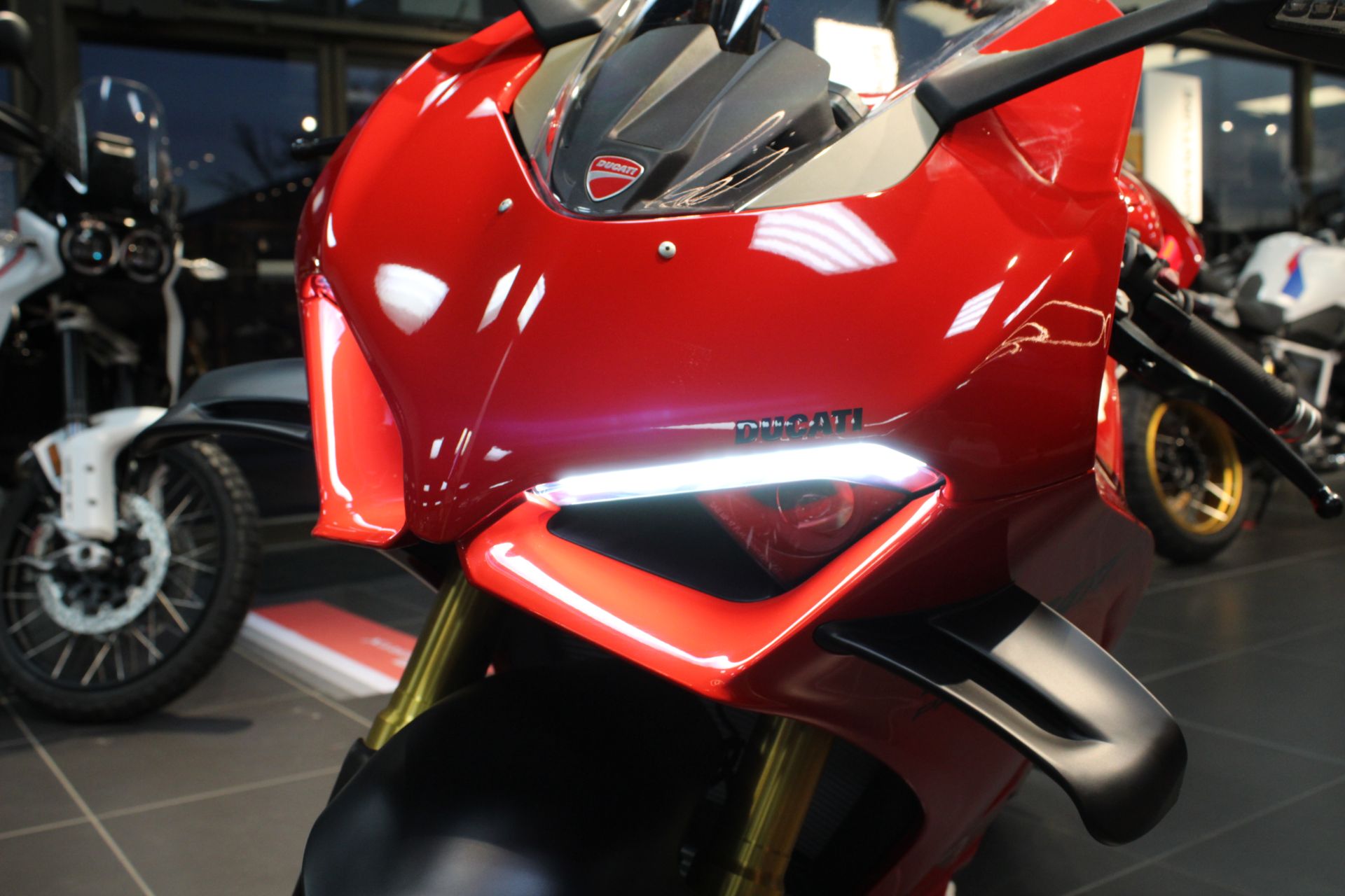 2024 Ducati Panigale V4 S in West Allis, Wisconsin - Photo 17