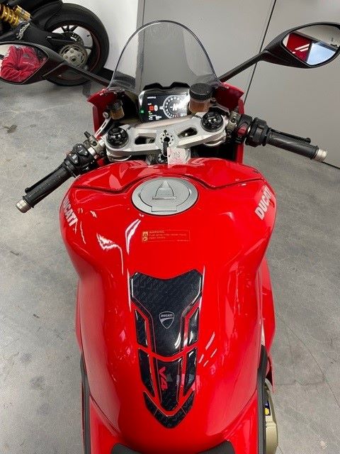 2018 Ducati Panigale V4 in West Allis, Wisconsin - Photo 6