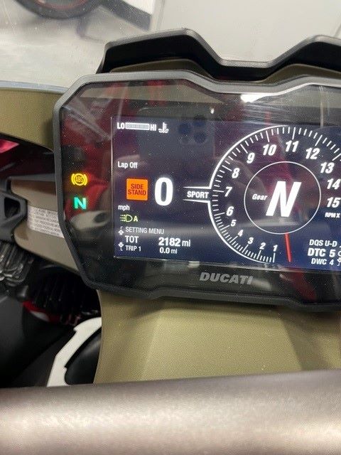 2018 Ducati Panigale V4 in West Allis, Wisconsin - Photo 7