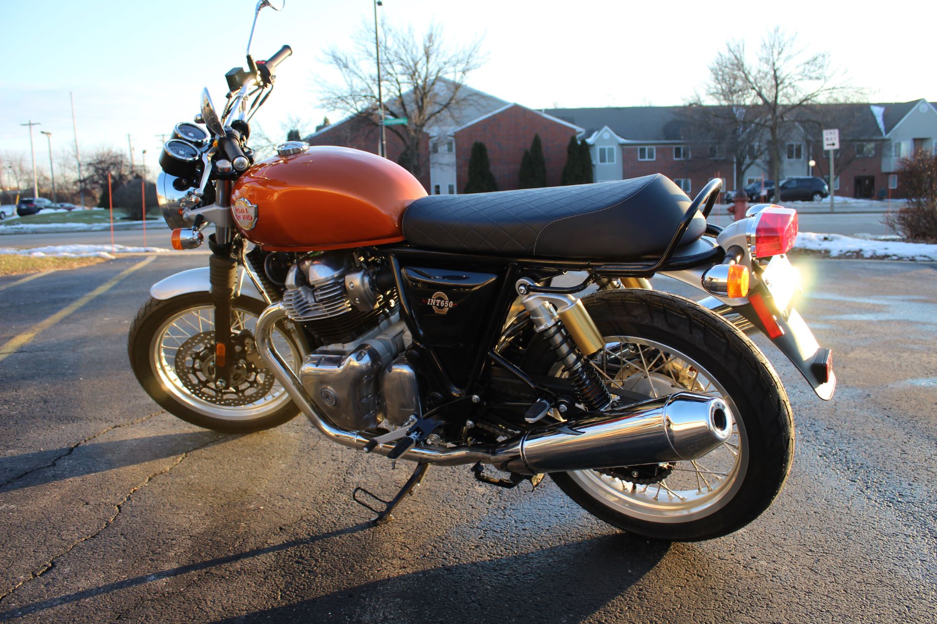 2022 Royal Enfield INT650 in West Allis, Wisconsin - Photo 8