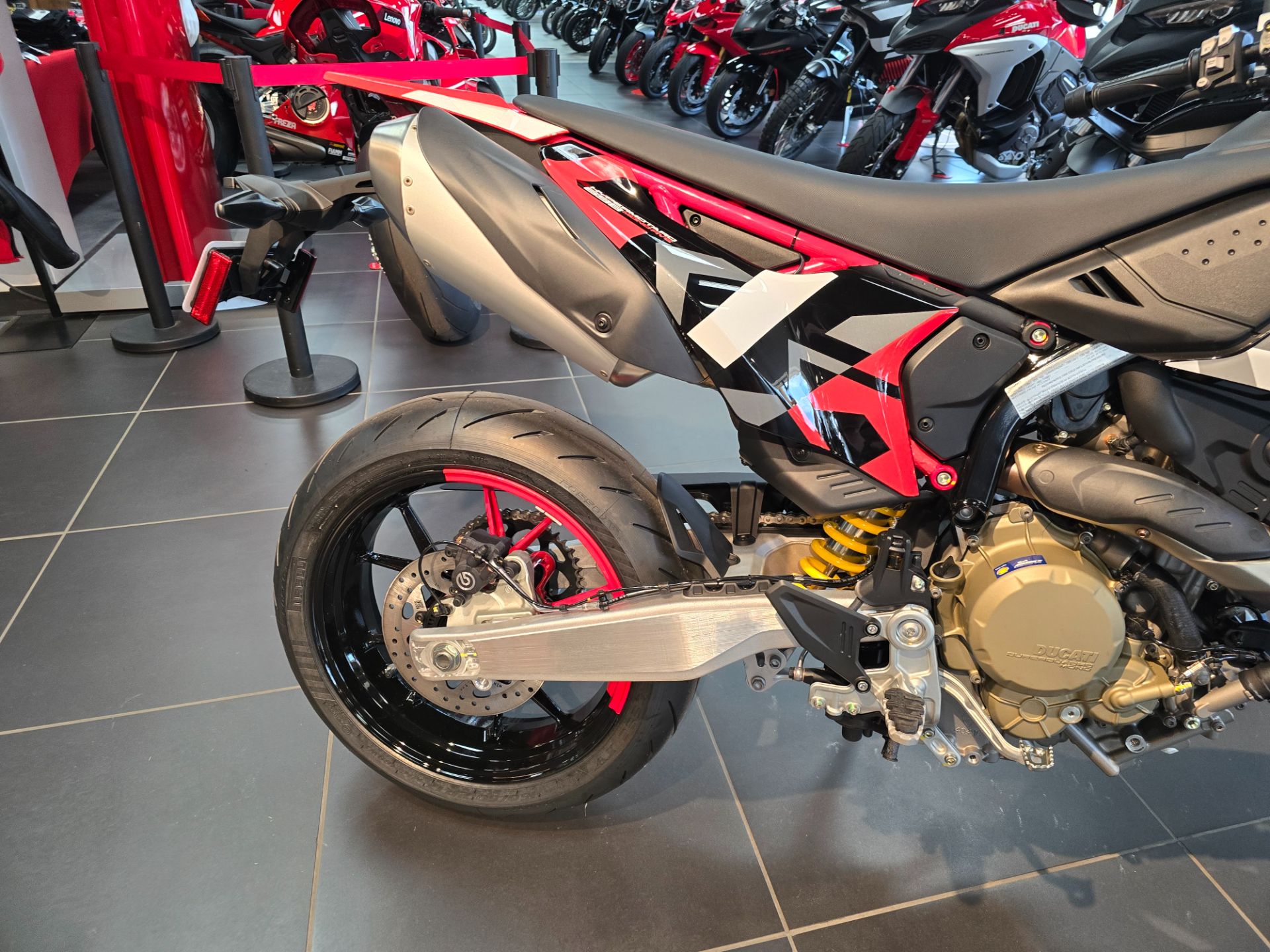 2025 Ducati Hypermotard 698 Mono RVE in West Allis, Wisconsin - Photo 7