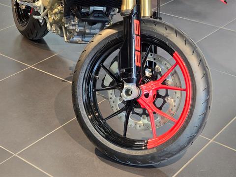 2025 Ducati Hypermotard 698 Mono RVE in West Allis, Wisconsin - Photo 4