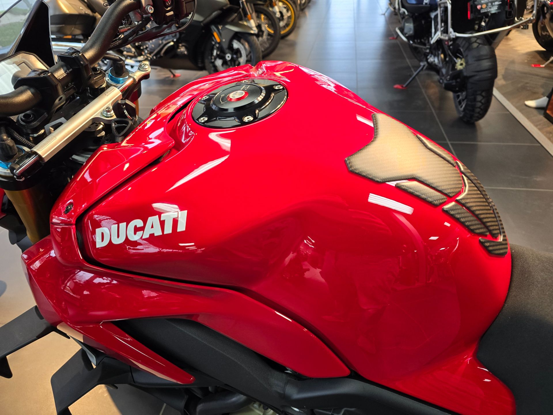 2020 Ducati Streetfighter V4 S in West Allis, Wisconsin - Photo 8
