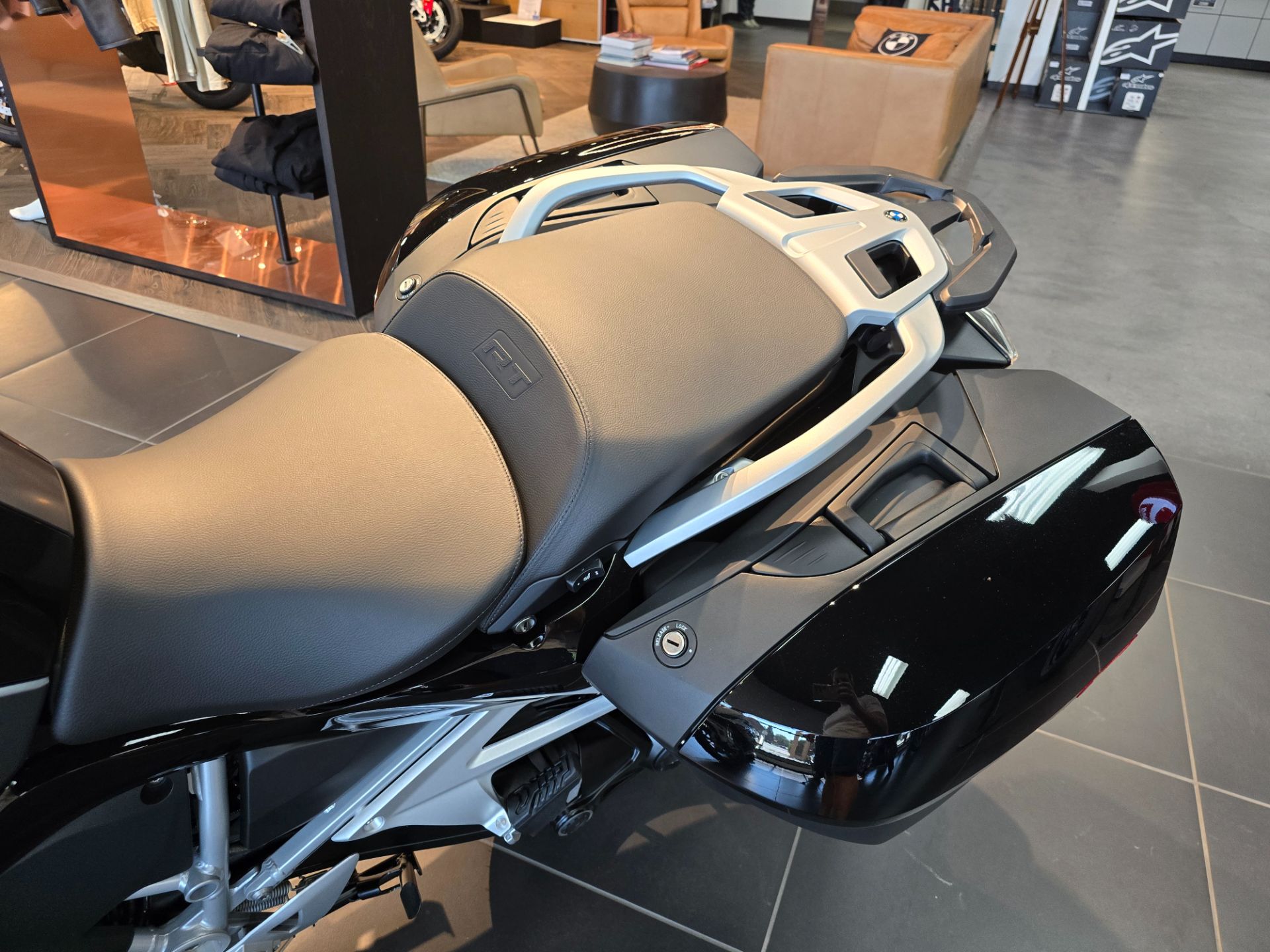 2024 BMW R 1250 RT in West Allis, Wisconsin - Photo 2