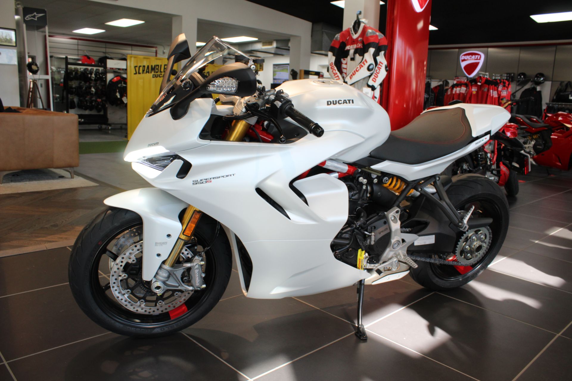 2023 Ducati SuperSport 950 S in West Allis, Wisconsin - Photo 18