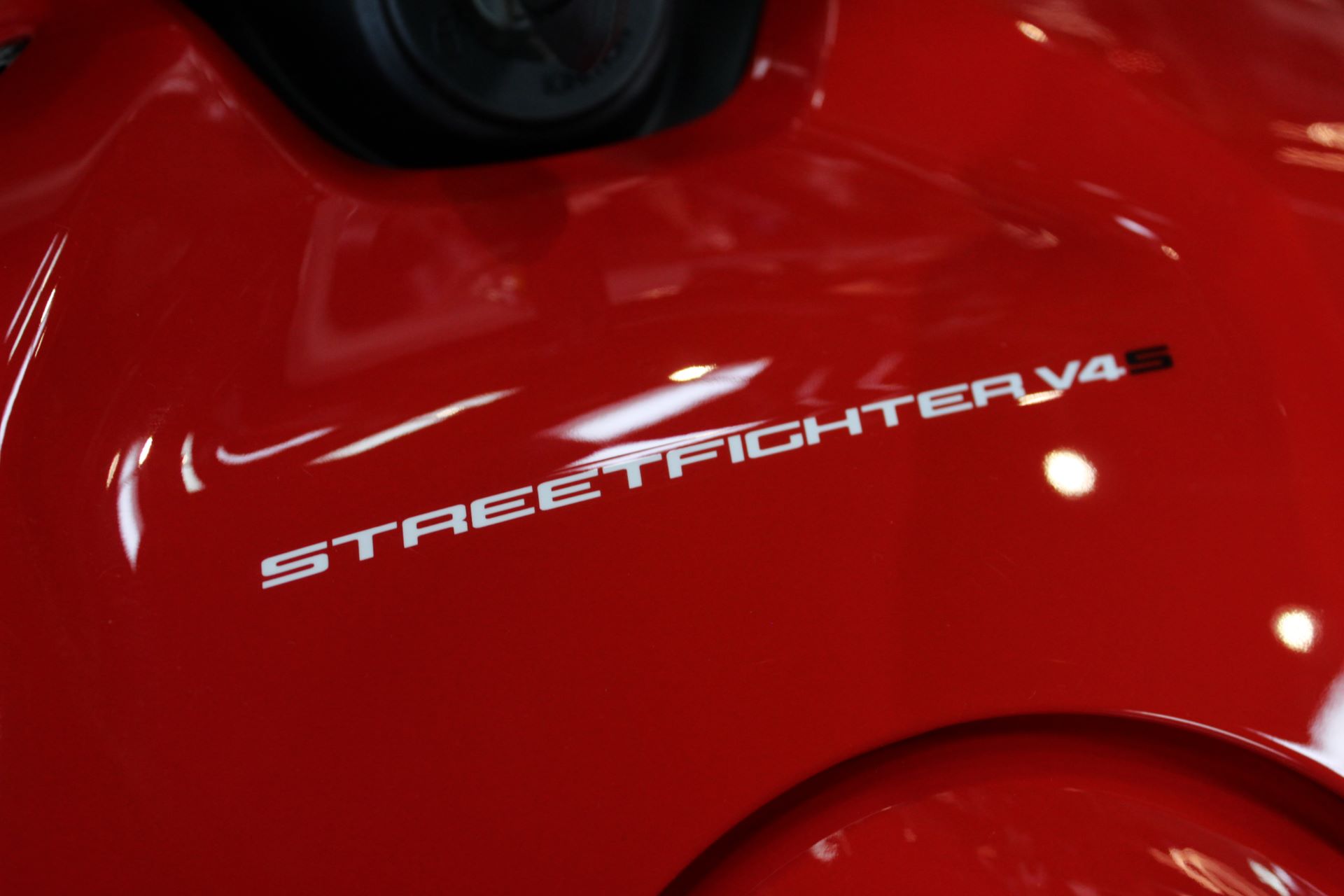 2022 Ducati Streetfighter V4 S in West Allis, Wisconsin - Photo 13