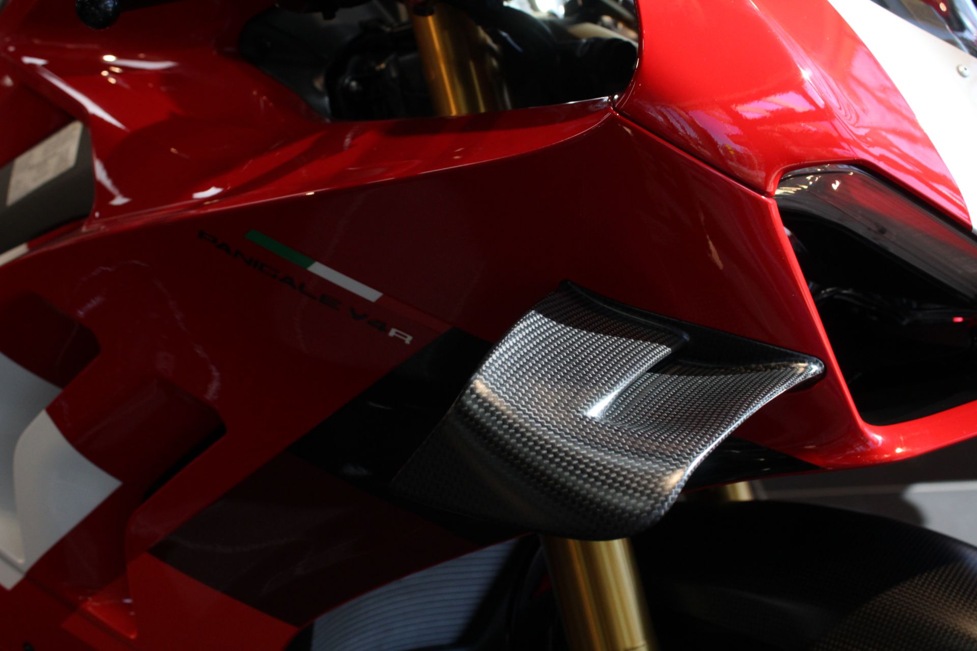 2024 Ducati Panigale V4 R in West Allis, Wisconsin - Photo 4