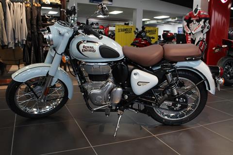 2022 Royal Enfield Classic 350 in West Allis, Wisconsin - Photo 1