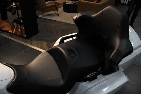 2020 Honda Gold Wing Tour Automatic DCT in West Allis, Wisconsin - Photo 11