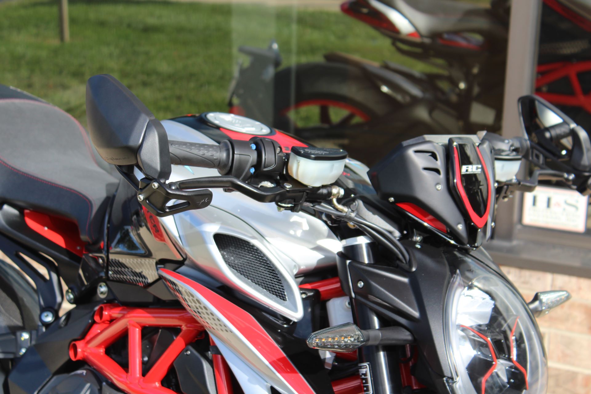 2022 MV Agusta Dragster RR RC SCS in West Allis, Wisconsin - Photo 5