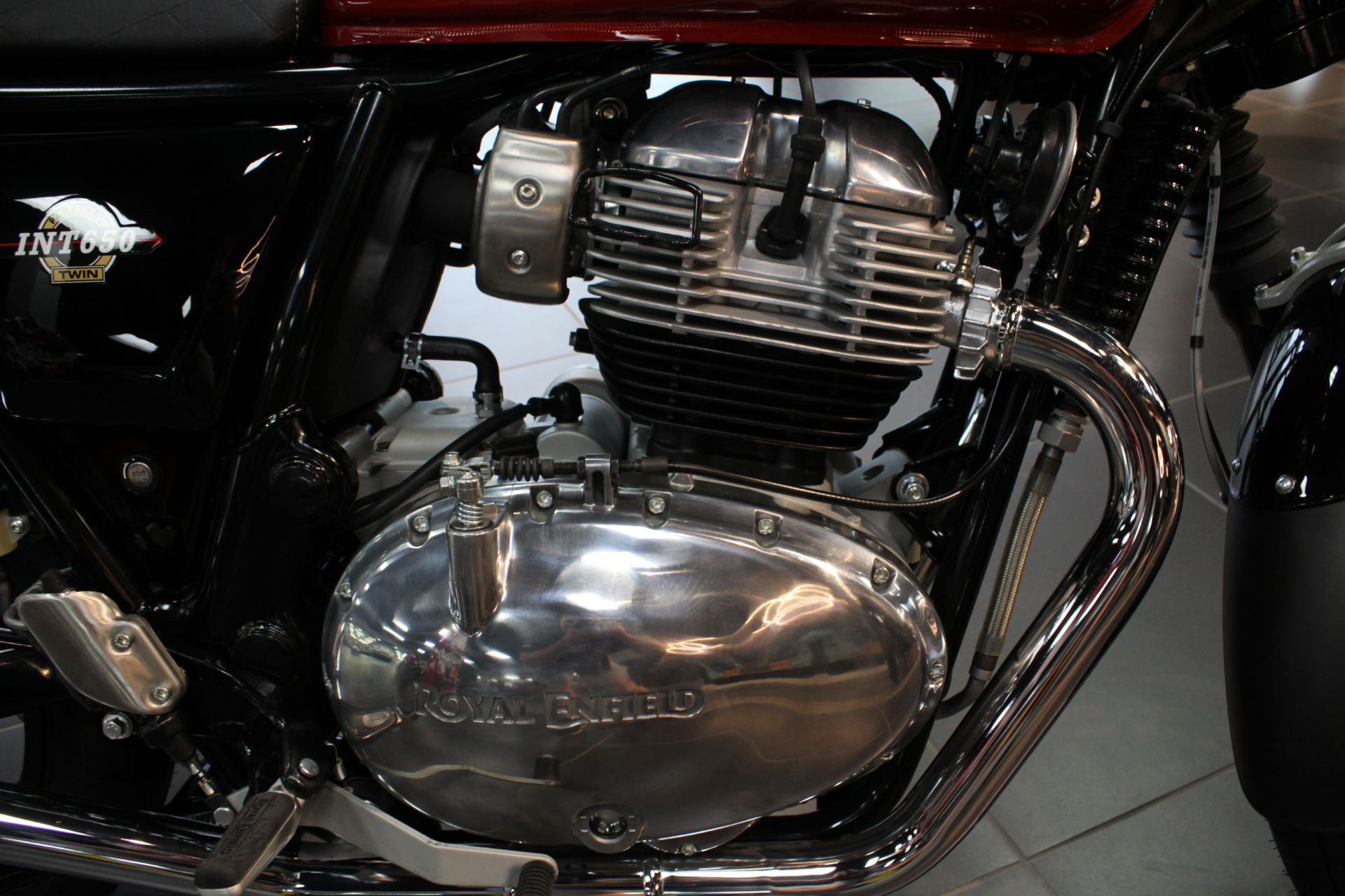2023 Royal Enfield INT650 in West Allis, Wisconsin - Photo 4