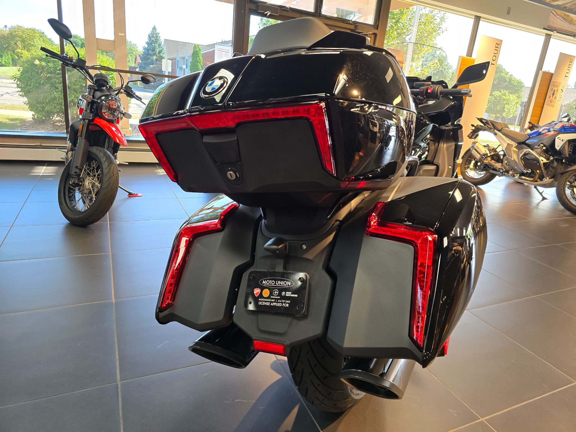 2024 BMW K 1600 Grand America in West Allis, Wisconsin - Photo 9