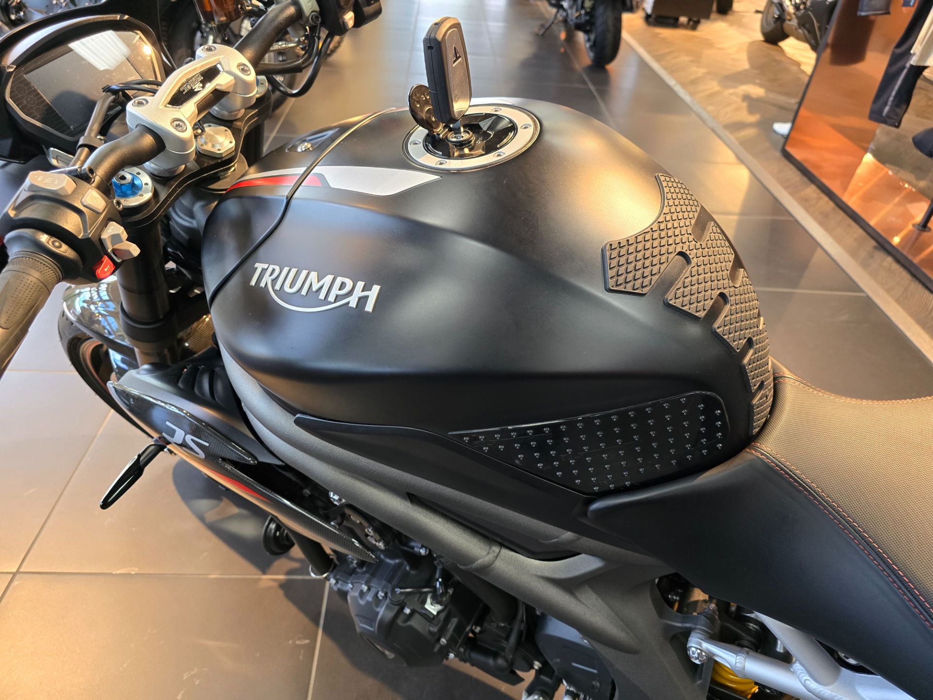 2019 Triumph Speed Triple RS in West Allis, Wisconsin - Photo 10