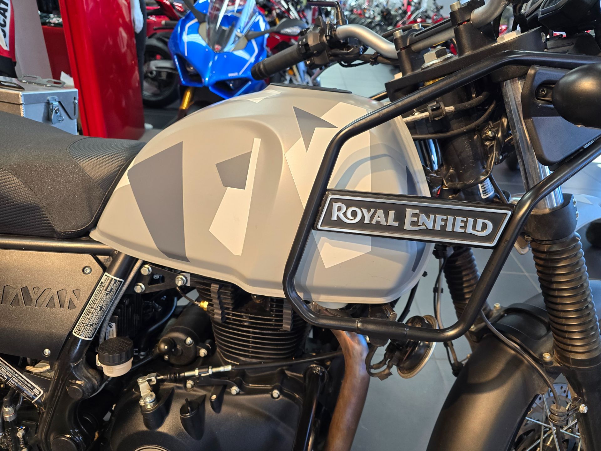 2019 Royal Enfield Himalayan 411 EFI ABS in West Allis, Wisconsin - Photo 3