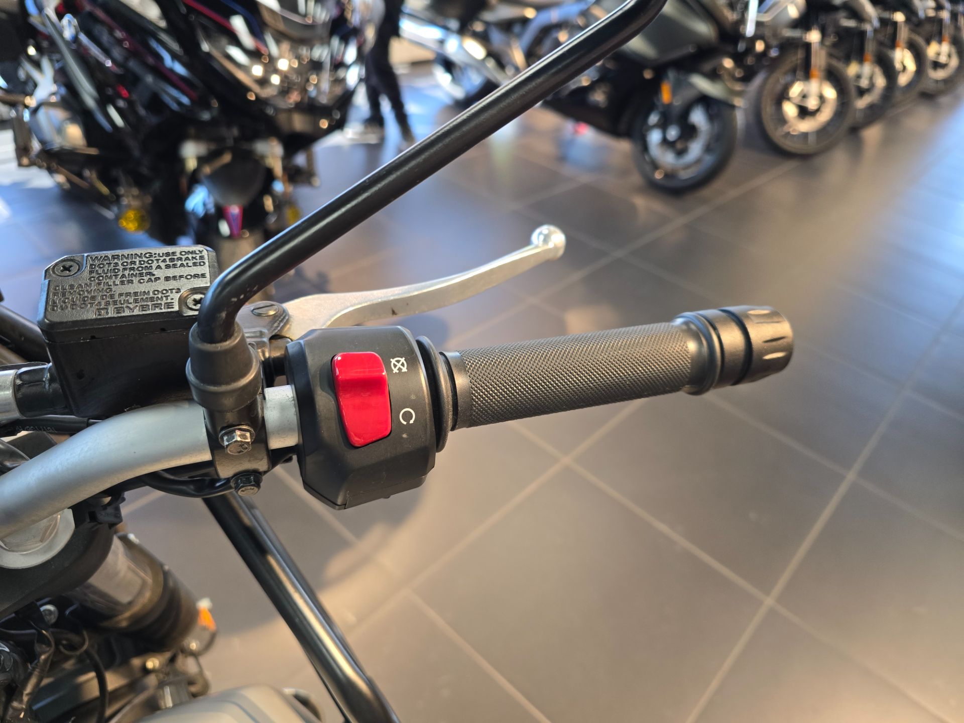 2019 Royal Enfield Himalayan 411 EFI ABS in West Allis, Wisconsin - Photo 11
