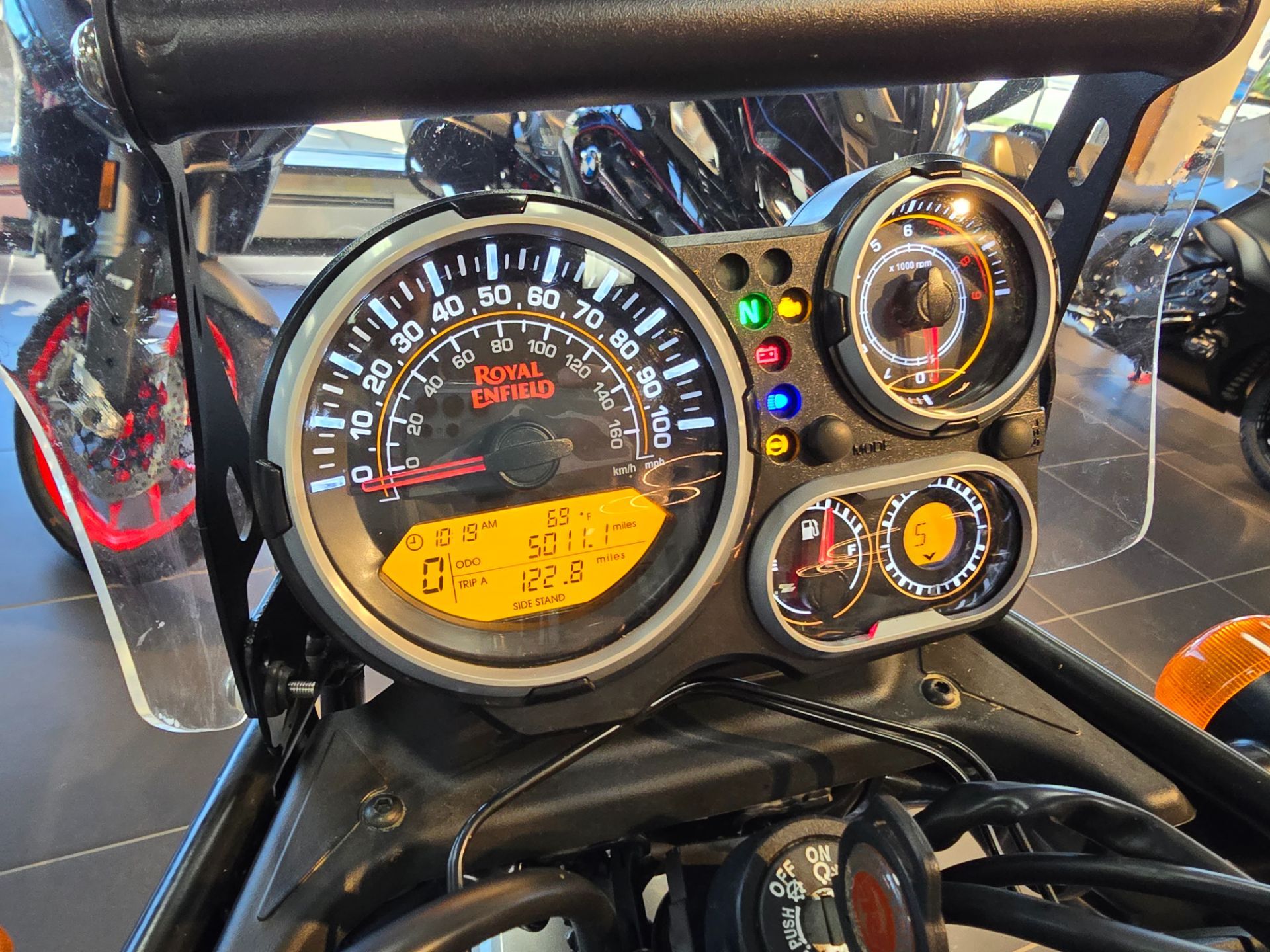 2019 Royal Enfield Himalayan 411 EFI ABS in West Allis, Wisconsin - Photo 12