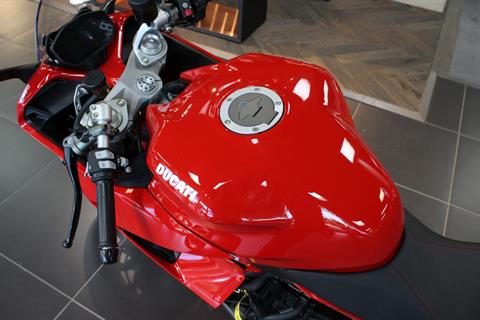 2023 Ducati SuperSport 950 in West Allis, Wisconsin - Photo 11