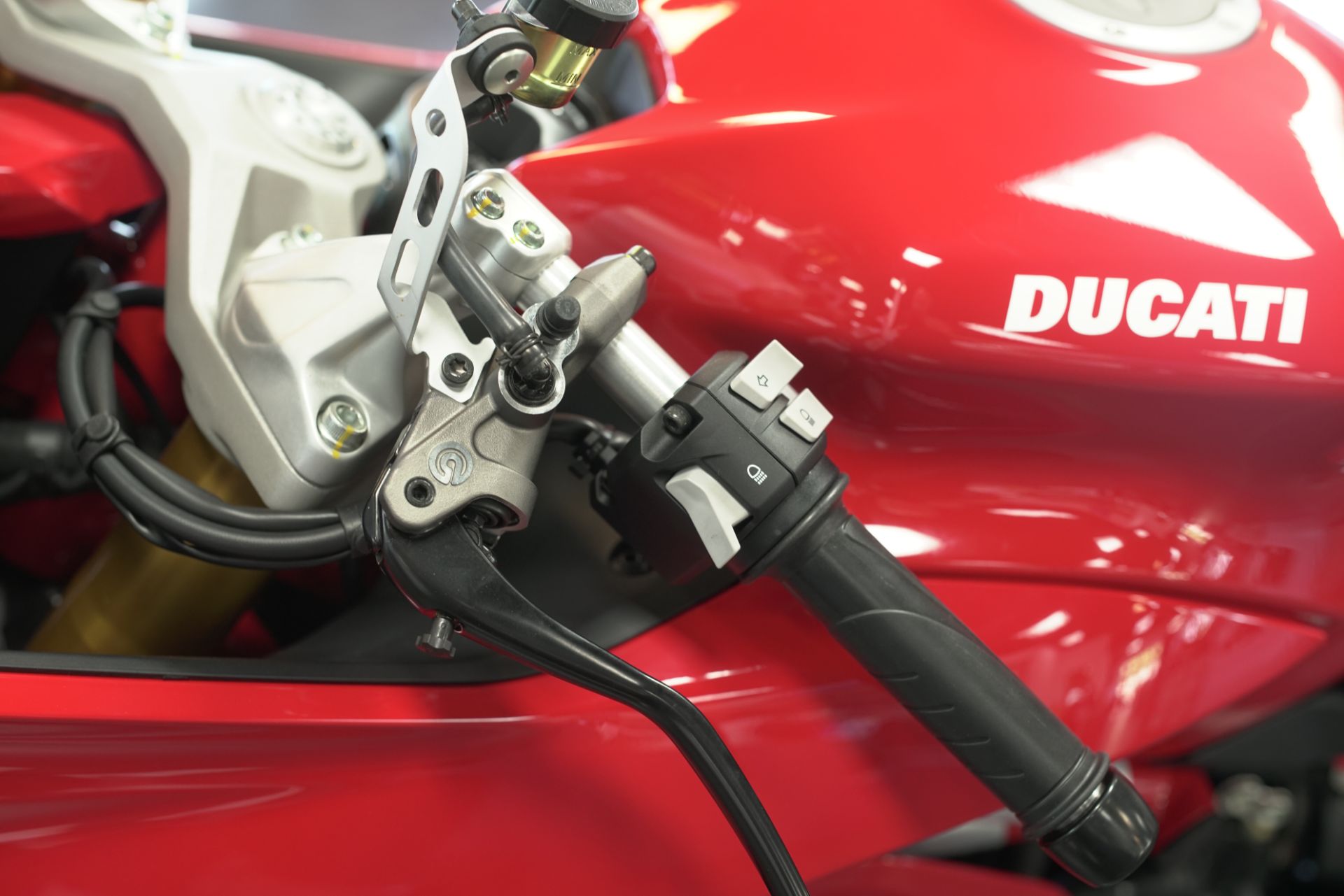 2021 Ducati SuperSport 950 S in West Allis, Wisconsin - Photo 11
