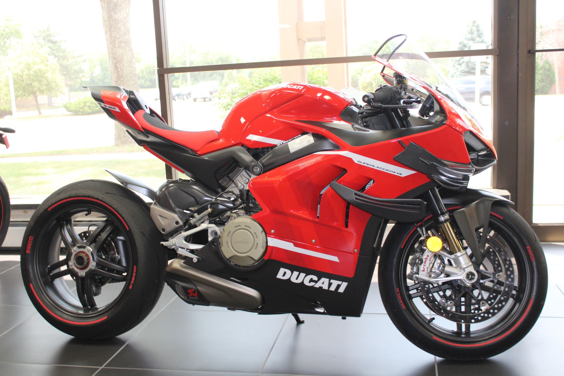 Спортбайк Ducati 2020