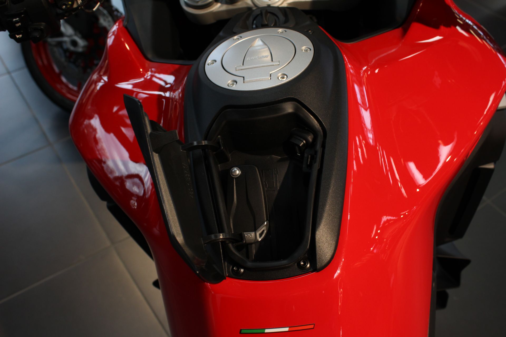 2023 Ducati Multistrada V4 S Travel & Radar Spoked Wheels in West Allis, Wisconsin - Photo 14