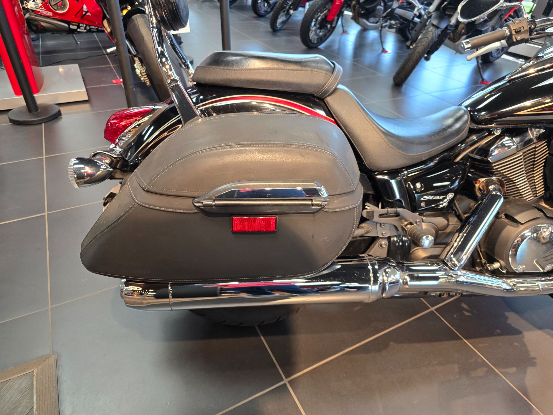 2014 Yamaha V Star 950 in West Allis, Wisconsin - Photo 4