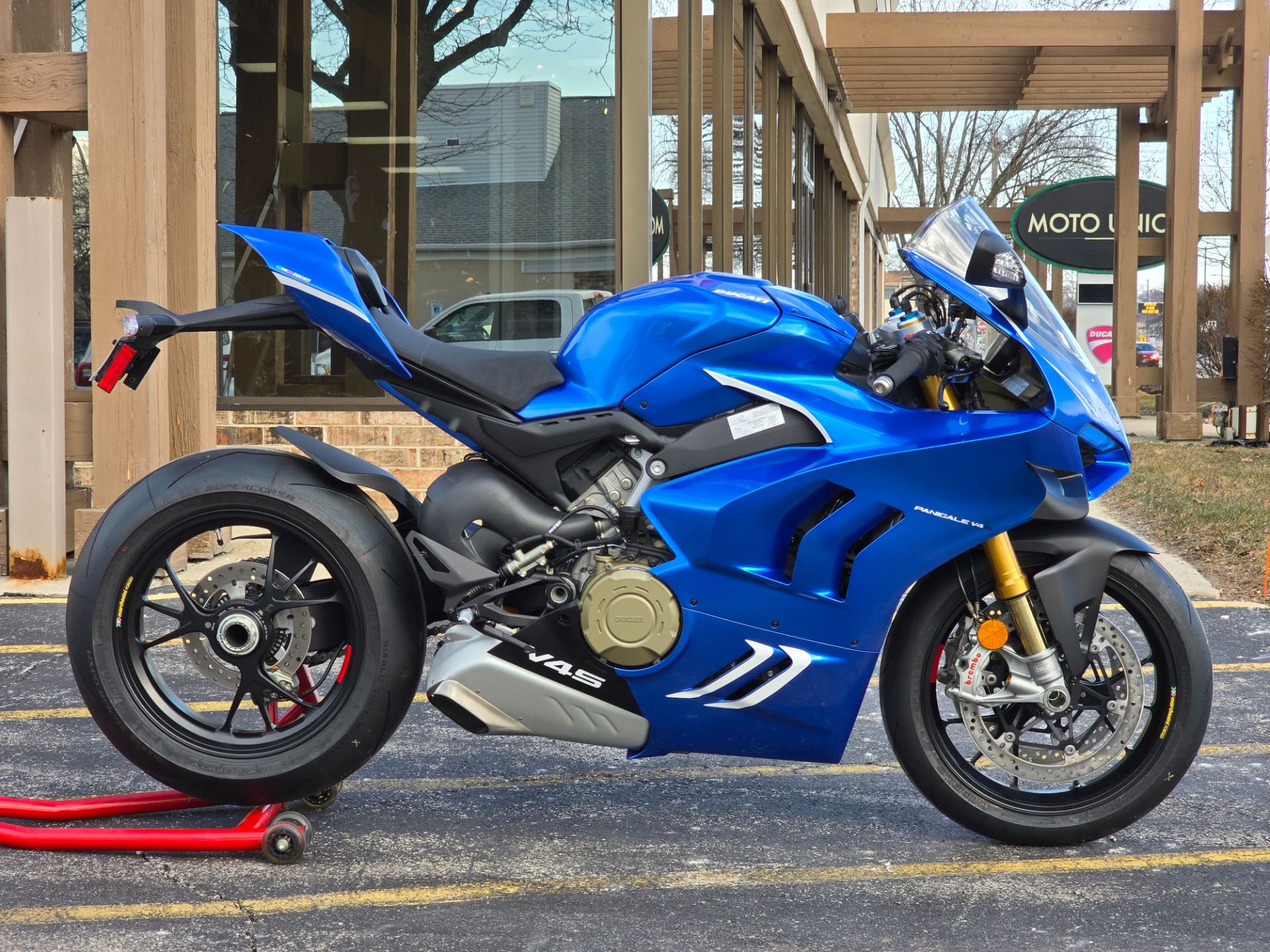 2023 Ducati Panigale V4 S in West Allis, Wisconsin - Photo 11