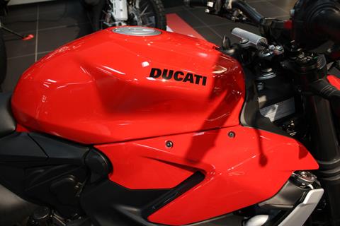 2023 Ducati Streetfighter V2 in West Allis, Wisconsin - Photo 3