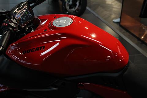 2023 Ducati Diavel V4 in West Allis, Wisconsin - Photo 11