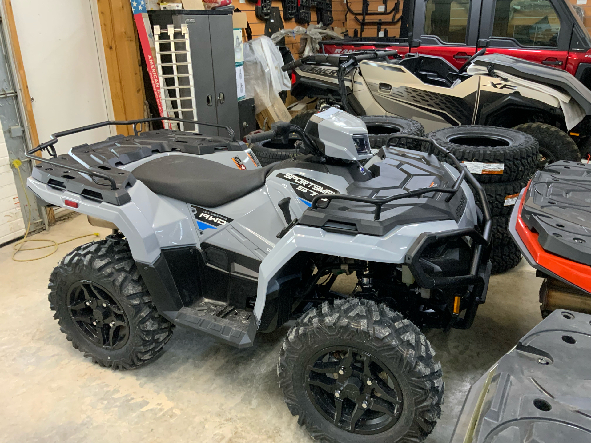 2024 Polaris Sportsman 570 Premium in Downing, Missouri - Photo 1