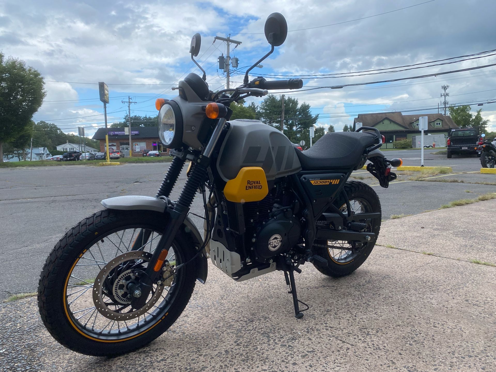 2023 Royal Enfield Scram 411 in Enfield, Connecticut - Photo 17