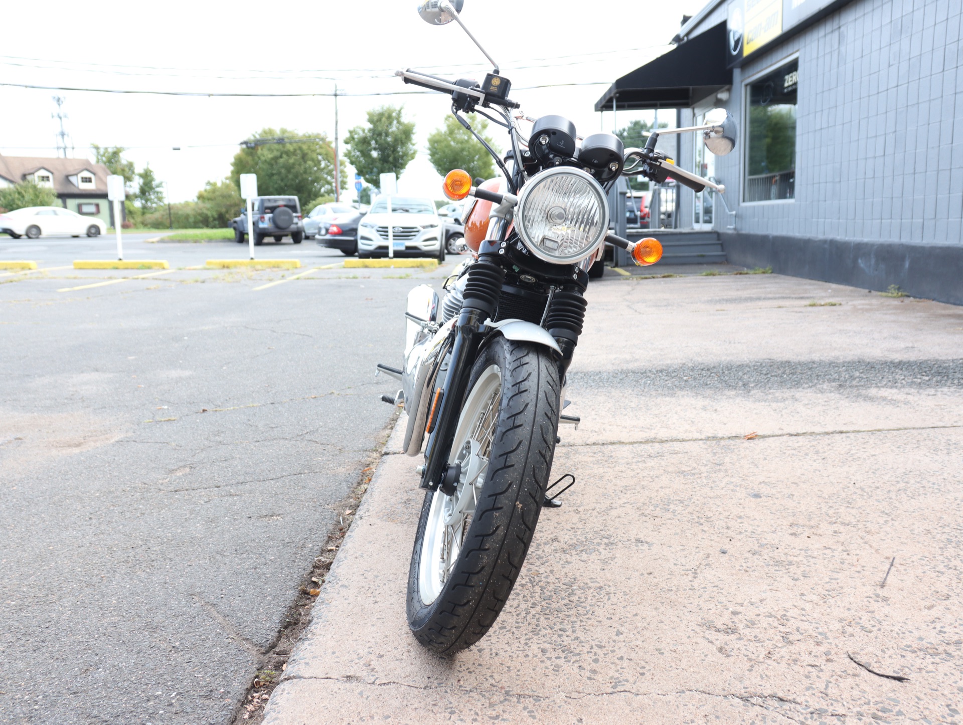 2022 Royal Enfield INT650 in Enfield, Connecticut - Photo 8